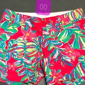 LILLY PULITZER SHORTS SIZE 00 - NEW